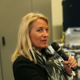 Margit Schuck - Simultandolmetschen bei technischer Schulung