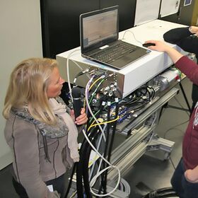 Dolmetschen bei technischem Training im TRUMPF Schulungszentrum